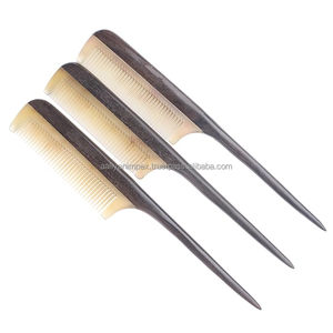Pas de statique noir corne de buffle peigne queue peigne avec manche en bois de santal pour Massage des cheveux cheveux élégants hommes femmes utiliser par Aaliyan Impex - Product Image 1