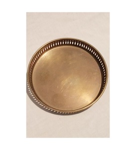 La forme élégante du plateau s'intègre parfaitement aux cuisines modernes, ce qui le rend à la fois un outil fonctionnel et un accessoire esthétique. - Product Image 4