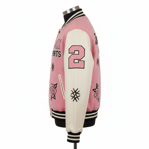 Veste universitaire en laine de qualité supérieure 450GSM pour hommes Manches roses et blanches Broderies en chenille Patchs Style sportif tendance Veste universitaire - Product Image 5