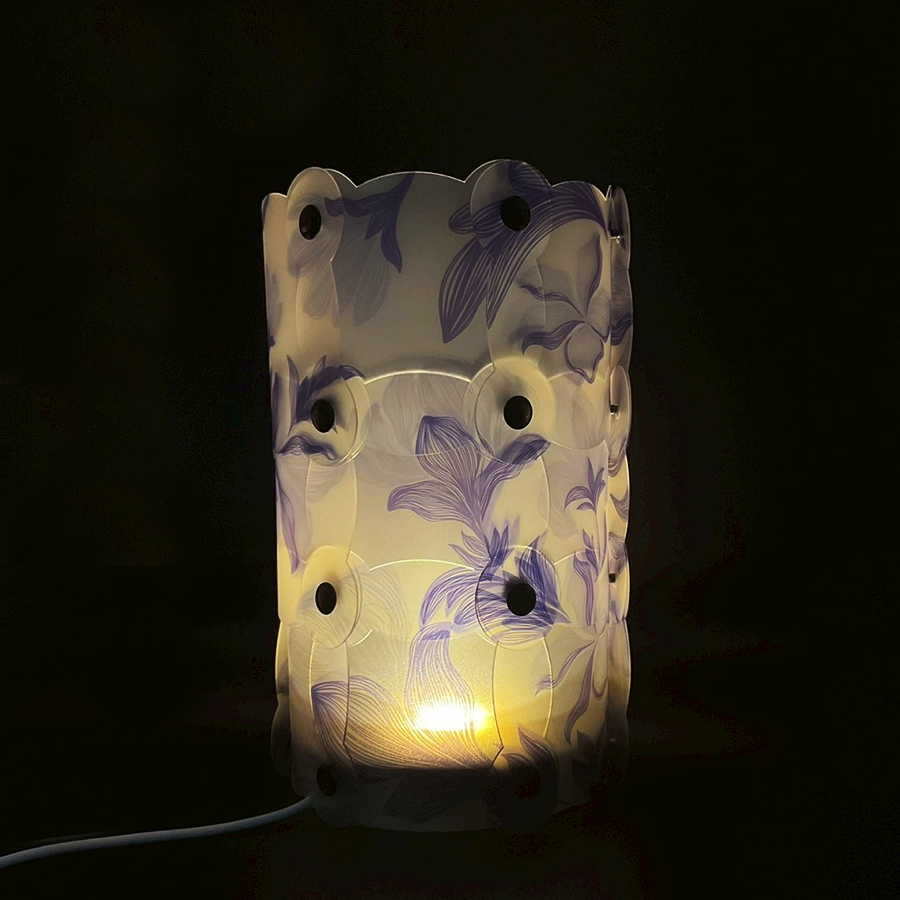 สีขาวอบอุ่น