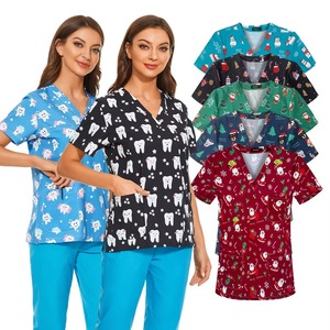 Acheter en gros col en V design jogger style imprimé gommages gommages médicaux infirmière à manches courtes ensemble de gommage tissu polyester - Product Image 1