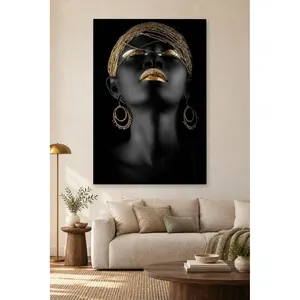 Portrait de femme noire Fida avec des lèvres dorées, impression sur toile - Product Image 2
