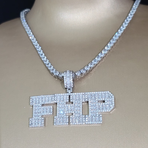 Colgante de Cadena de Tenis Personalizable con Piedra de Moissanita, Nombre y Número en Estilo Universitario, Joyería Personalizada con Incrustaciones para Bodas y Fiestas - Product Image 2