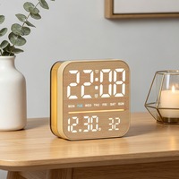 Multifunctionele digitale wekker met zacht licht, weergave van datum en week, helderheidsaanpassing, dubbele alarmen, USB-uitgang