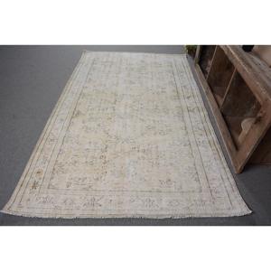 Alfombra Turca Vintage de Lana Blanca, 5.2x8.1 pies (159x248 cm) - Product Image 1
