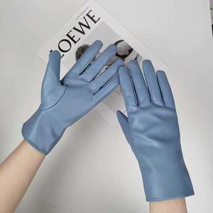 Gants d'hiver pour femmes, tactiles, décontractés, respirants, coupe-vent, en cuir synthétique, doublés de velours, épaissis, à doigts entiers - Product Image 3