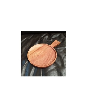 จานพิซซ่าไม้ทรงกลมสำหรับทำมือขนาดที่กำหนดเองได้ - Product Image 1