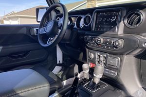 Descuentos en Ventas 2021 Wrangler Unlimited Rubicon 392 4x4 - Product Image 2