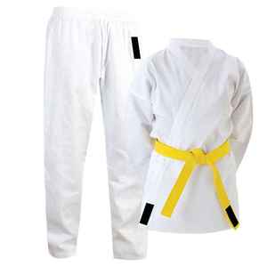 Uniforme de karaté flexible conçu pour des transitions fluides, des coups précis et une puissance de frappe stable - Product Image 2