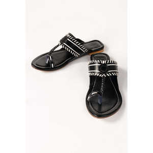 ชุดเดรสสีดำ Kolhapuri IWE-KLP24-20 สำหรับผู้หญิง ผ้า PU ระบายอากาศได้ดี ความยาวระดับเข่า เหมาะสำหรับใส่ไปเที่ยวทะเล ใส่ทำงานในฤดูร้อน ตกแต่งด้วยซิปและเพชร ไซส์ XS-ODM - Product Image 3