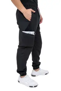 पुरुष सर्जिकल जॉगर ब्लैक स्क्रब सेट - छोटी आस्तीन वाला वी-नेक टॉप और जॉगर पैंट (कस्टम)