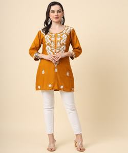 Fashion Fusion: estilo pakistaní Salwar Kameez: fusión de estilos tradicionales y modernos, creando una moda elegante y elegante - Product Image 3