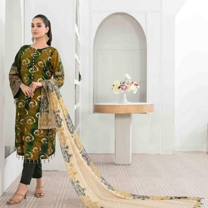 Trajes de diseñador de 3 piezas para mujer, estilo paquistaní, mesa dorada a la moda, estampado Tawakkal, volumen CIANA, vestido hecho de algodón para césped - Product Image 5