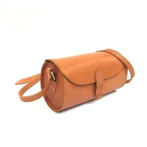Sac à bandoulière élégant fait à la main Design cylindrique compact avec sangle réglable Idéal pour un usage quotidien des femmes - Product Image 5