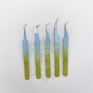 Pinzas de extensión de pestañas de punto plateado con revestimiento en polvo degradado con logotipo personalizado de calidad superior Agarre de diamante sostenible - Product Image 6