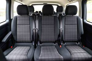 Véhicule d'occasion certifié avec faible kilométrage (20,8 km) et un état impeccable, blanc, Mercedes-Benz Vito Tourer 121 2.0L M274 DEH 20 LA, moteur RWD VAN, modèle 2018 - Product Image 4