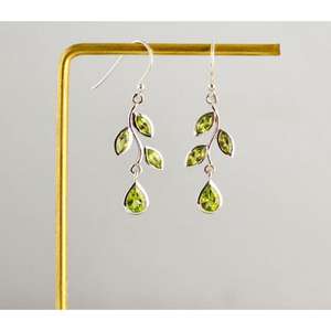 ต่างหูเงิน925มูนสโตนสีรุ้งทำด้วยมือเครื่องประดับสำหรับงานแต่งงานแบบอินเดียสำหรับผู้หญิงและเด็กผู้หญิงสัญลักษณ์ทางศาสนาของชาวคริสเตียน - Product Image 3