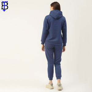 2024 femmes poche kangourou hiver survêtement ensemble haute qualité coton confortable Style décontracté avec motif solide - Product Image 3