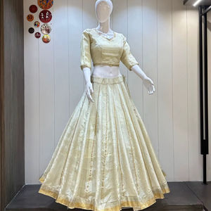 Lehenga Choli Moderno de Diseño en Tela de Seda con Trabajo de Lentejuelas Pesadas y Doble Forro de Secado Rápido para Bodas y Fiestas - Product Image 1