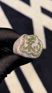 Anillo de cóctel de lujo de plata de ley 925 con pavé de moissanita y diseño de letras, unisex, para uso diario - Product Image 4