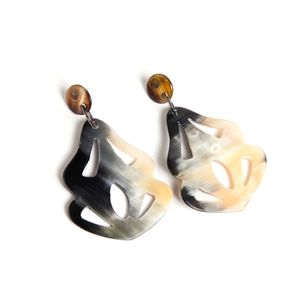Pendientes de Cuerno Estilo Bohemio para Uso Casual y de Fiesta, Fabricante y Proveedor de la India, para Eventos de Moda y Fiestas - Product Image 1