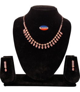 Montana moda elegante clásico americano diamante brillante joyería collar pendiente conjunto para mujer boda Azul Rojo gris fiesta - Product Image 1