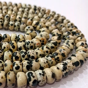 Cuentas Redondas Lisas de Jaspe Dálmata Natural de 8 mm, Vendidas por Hilo de 8 Pulgadas de Largo, Cuentas para Hacer Joyas - Product Image 1