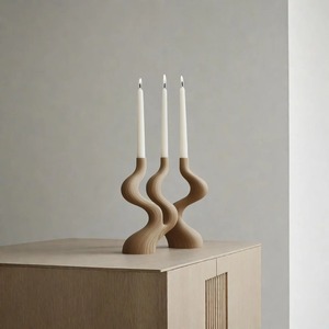 Candelero de madera hecho a mano con forma de Zig Zag para mesa de comedor, dormitorio y decoración contemporánea para sala de estar hecha a mano de La India - Product Image 1