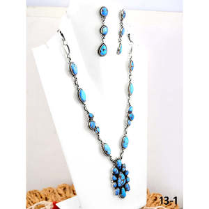 Ensemble de bijoux raffinés Southwest : Collier et boucles d'oreilles en turquoise Golden Hills, faits à la main, beauté artisanale - Product Image 3