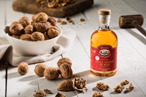 Huile de noix pressée à froid de qualité alimentaire en gros, 100 % pure, en vrac, en promotion - Product Image 6