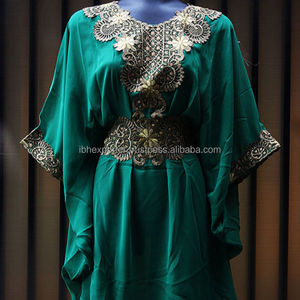 หญิงสาวที่ดูหลวมดี Kaftan กับงานลูกไม้ที่ด้านหน้า - Product Image 1