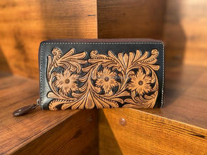 Pochette en cuir véritable faite à la main de style occidental pour femmes Pochette en cuir de couleur compacte très vendue - Product Image 2