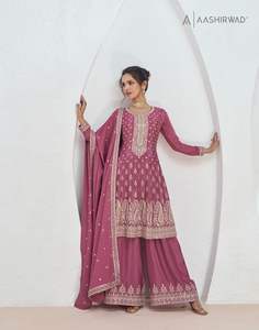 Traje de Palazzo de trabajo de secuencia de bordado de seda pura Chinon de último diseñador por Fab Zone - Product Image 3