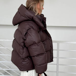 Chaqueta acolchada aislante para mujer para las estaciones frías, con relleno acolchado, ligera, ideal para el invierno. - Product Image 6