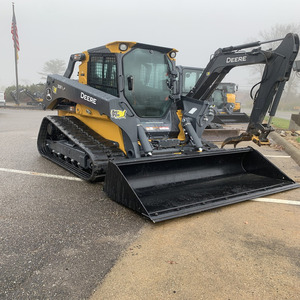 รถตักล้อยาง John Deere 331P แบบ Skid Steer Loader สำหรับงานหนัก ขนาดกะทัดรัด พร้อมความสามารถรับน้ำหนักสูง ราคาดี - Product Image 1