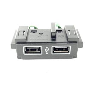 Puerto USB Volkswagen T-Roc Serie 2GA863324 (17>21) - Product Image 1