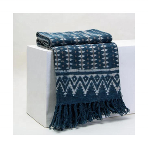 Manta personalizada de lana trabajada con hilo multicolor, manta certificada GOTS, suave y acogedora, Ideal para regalos únicos de decoración del hogar, sofá cama - Product Image 5