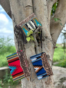 Nouveau élégant occidental aztèque repoussé en cuir bracelet pochette Vintage marron outillage sacs à main Unique aztèque matelassé en cuir bracelet sac - Product Image 5