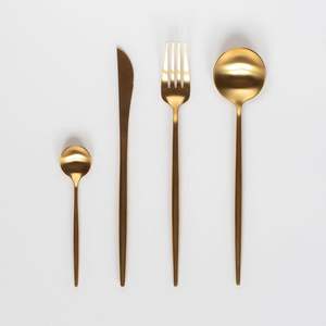 Couverts en acier inoxydable poli miroir doré pour une ambiance luxueuse style classique et réglages de cuisine Acier miroir - Product Image 5