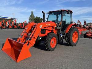 Tractor Kubota M6-111DTC-F-1 2025: Potencia Utilitaria Avanzada con Control de Precisión - Product Image 3