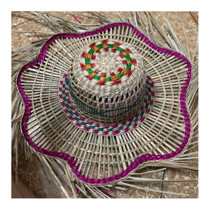 Vibrante sombrero de paja para el tiempo de juego: Vietnam sombrero de paja con paja de hecho a mano, diseñado para un estilo moderno y sostenible para acampar al aire libre - Product Image 2