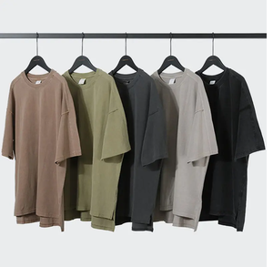 T-shirt unisexe en coton lourd uni, personnalisable avec logo, manches courtes, style streetwear - Product Image 1