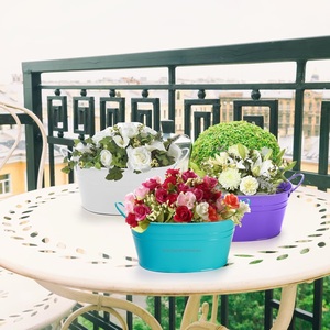 Maceta de flores de Metal de hierro de colores con mango de forma ovalada para jardín, balcón, macetas de flores decorativas para exteriores - Product Image 1