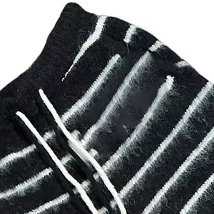 Shorts en mohair respirants et lourds pour hommes, vente chaude, logo personnalisé, séchage rapide, évacuation de l'humidité, entraînement, couleur unie, shorts en mohair - Product Image 5