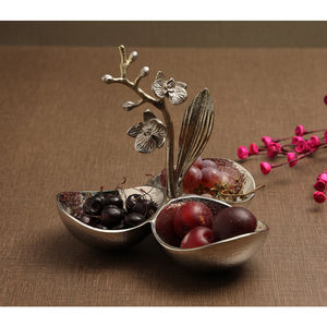 Cuenco de Chocolate de triple sección con tallo Floral, elegante Servidor de aperitivos de Metal para decoración del hogar y centro de mesa de comedor - Product Image 5
