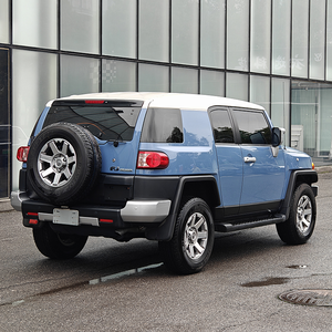 SUV tout-terrain d'occasion à essence, transmission automatique, transmission intégrale, sièges en cuir, intérieur clair, galerie de toit métallique, véhicule utilitaire 5 portes - Product Image 5