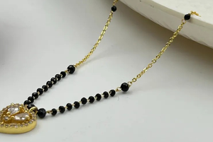 Colgante Mangalstra de Plata 925 con Cuentas Negras en Forma de Corazón y Hermosos Diamantes - Product Image 3