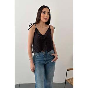 Blusa Negra Bordada con Cordones - Negra - Product Image 2