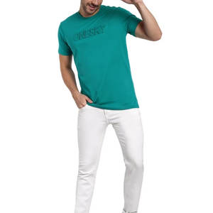 T-shirt pour hommes T-shirt décontracté de couleur unie, haut à col rond en coton à logo embossé - Product Image 4