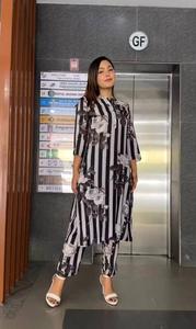 Costume et pantalon de travail en mousseline à impression numérique tendance Vêtements de rue décontractés Costume imprimé assorti pour femmes et filles - Product Image 4